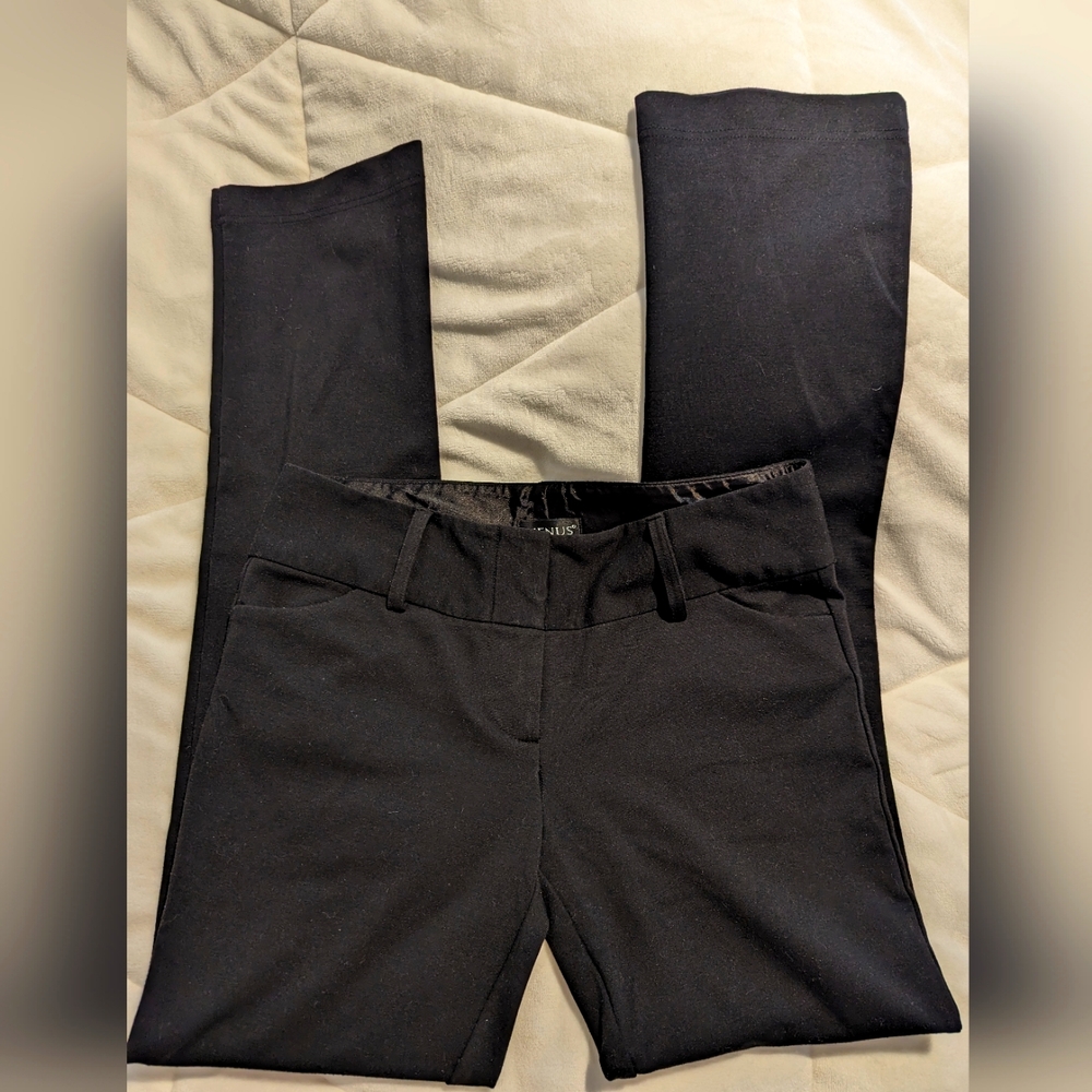 NWOT Venus Goddess Fit Pants. Size 8